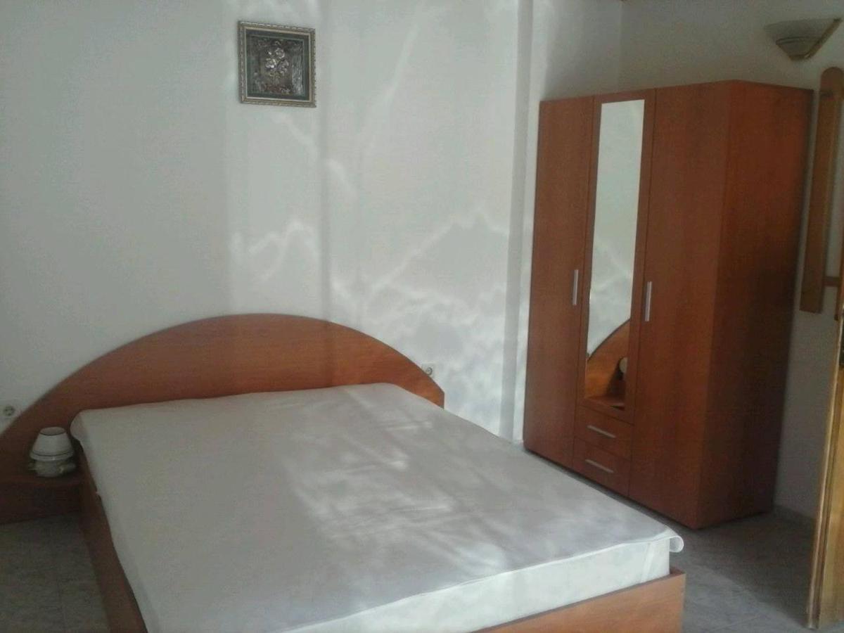 Семеен Хотел Стаси Pomorie Luaran gambar